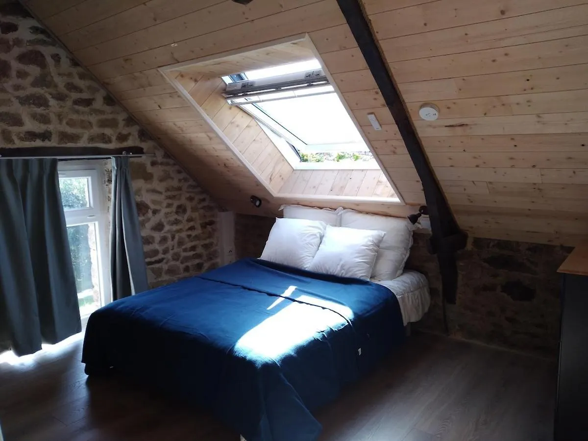 Le Gite Du Noyer Sains 0*,  Francia